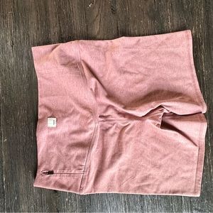 Vuori Clean Elevation Shorty Burnt Clay Heather size M